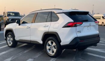 
										2021 Toyota Rav4 XLE 4×4 full									