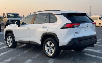 2021 Toyota Rav4 XLE 4×4